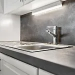6 Pers, Grand Renove Avec Balcon, Vue & Parking Apartment