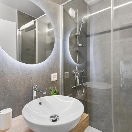 6 Pers, Grand Rénové Avec Balcon, Vue&parking Apartamento Crans-Montana